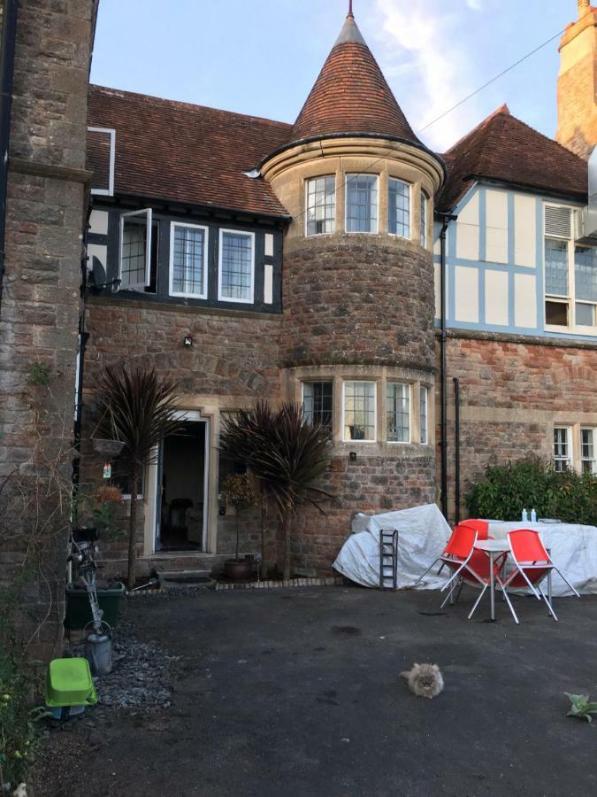 Holly Grove - Homestay Bristol